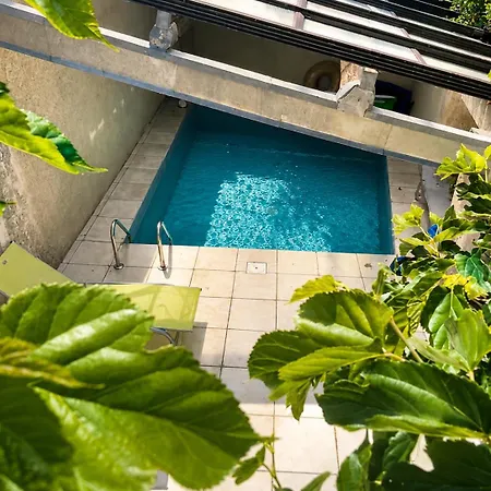 아파트 Ancienne Distillerie Renovee Avec Piscine Et Terrasse