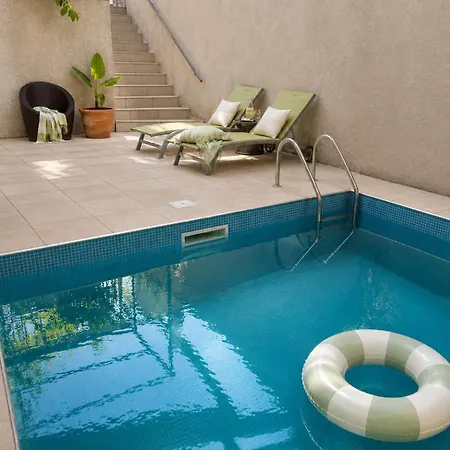 Ancienne Distillerie Renovee Avec Piscine Et Terrasse 아파트