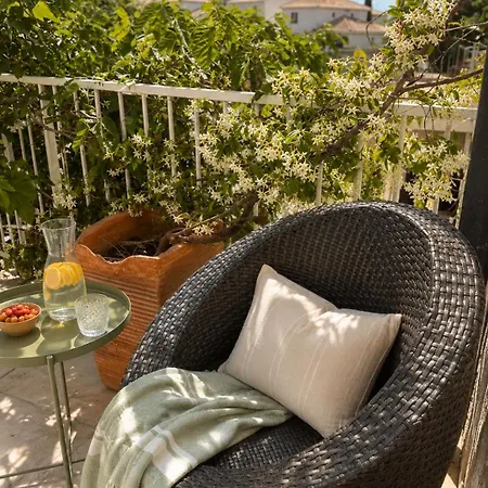Ancienne Distillerie Renovee Avec Piscine Et Terrasse 아파트